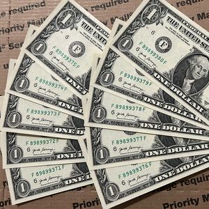 (x10) Series 2017 Consecutive One Dollar Bills